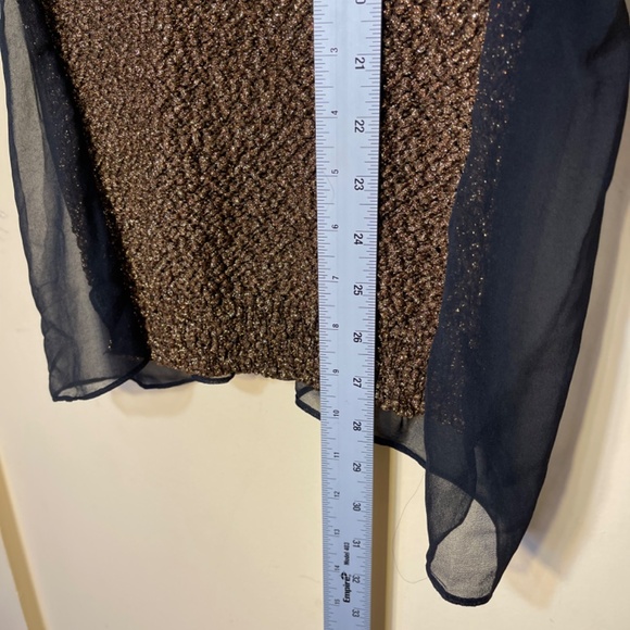 Brown Sleeveless Knit Top with Black Accents - Picture 10 of 10